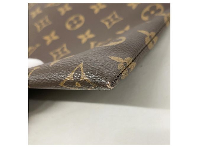Louis Vuitton Monogram Macassar Pochette Discovery Clutch Bag Marrom Preto - vista 6