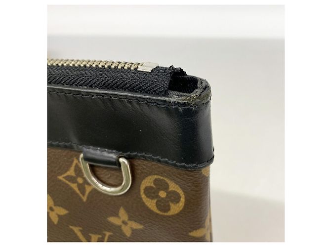 Louis Vuitton Monogram Macassar Pochette Discovery Clutch Bag Marrom Preto - vista 7