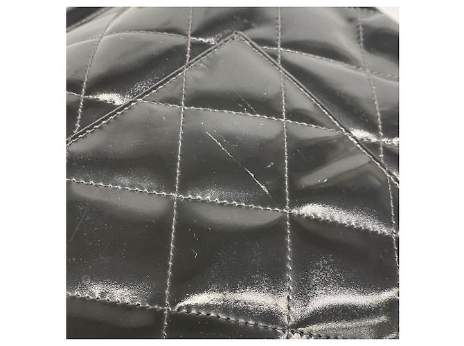 Chanel Matelassé Tote Bag aus schwarzem Lackleder - Ansicht 10
