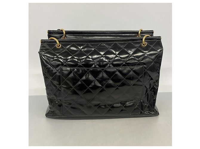 Chanel Matelassé Tote Bag aus schwarzem Lackleder - Ansicht 12