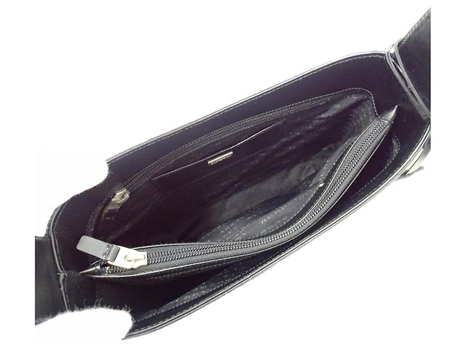 Burberry Schultertasche aus schwarzem Leder - Ansicht 5