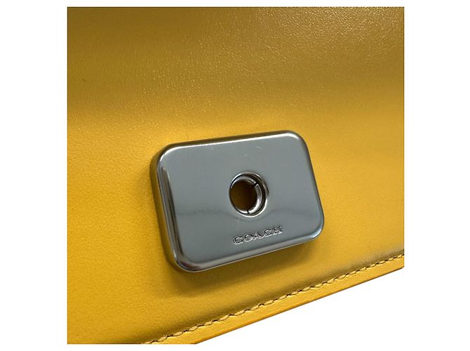 Bolso de hombro Coach de cuero amarillo - vista 6