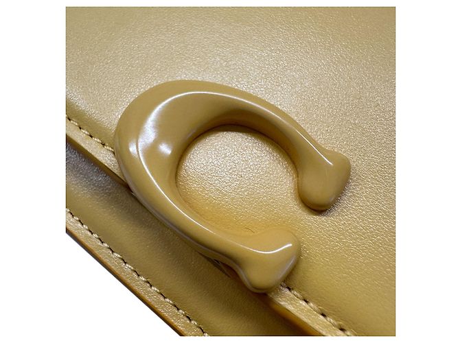 Bolso de hombro Coach de cuero amarillo - vista 9