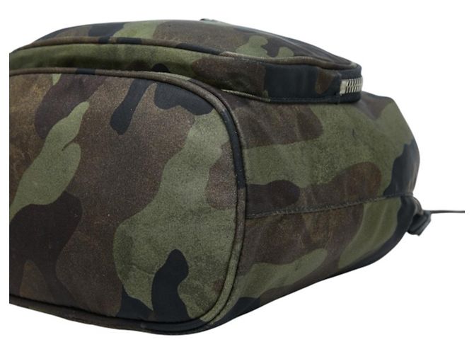 Sac à main camouflage Prada avec plaque logo triangle Marron Vert Kaki - vue 4