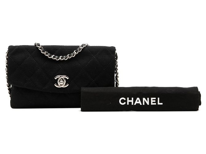 Borsa a tracolla Chanel Matelassé Coco Mark Nero - vista 7