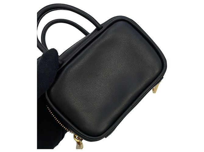 Miu Miu Micro Leather Handbag Charm Schwarz - Ansicht 8