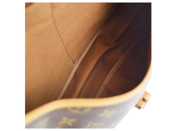 Louis Vuitton Saumur Monogram Canvas 35 Marron - vue 7