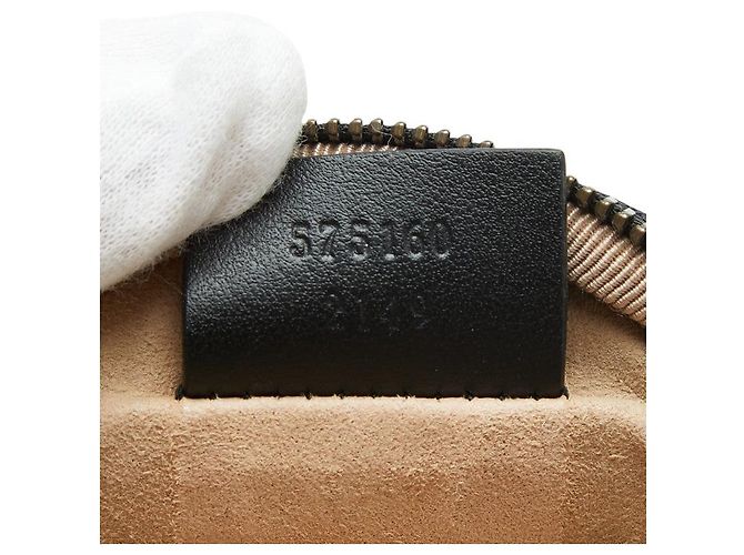 Monedero Gucci GG Marmont Heart Negro - vista 8