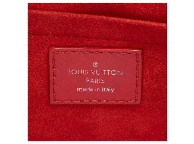 Borsa a tracolla Louis Vuitton New Wave Chain MM in pelle di vitello Rosso - vista 8