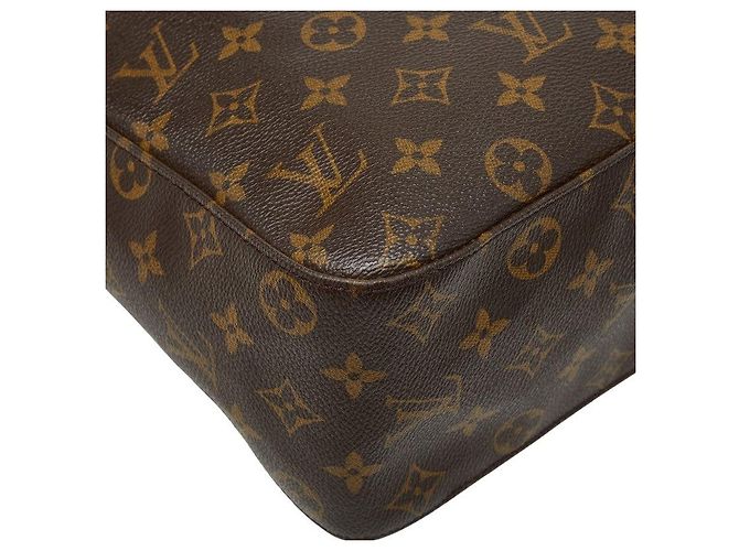 Bolso de hombro Louis Vuitton Looping GM Castaño - vista 4