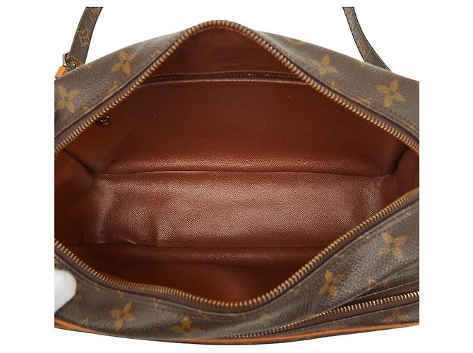 Bolso de hombro Nile Monogram Louis Vuitton Castaño - vista 10