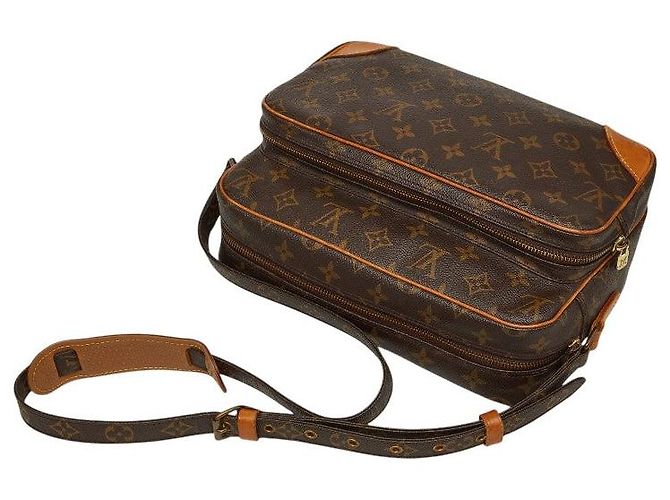 Bolso de hombro Nile Monogram Louis Vuitton Castaño - vista 9