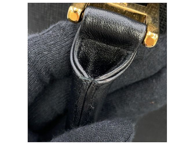 Sac à main MCM en cuir noir - vue 13