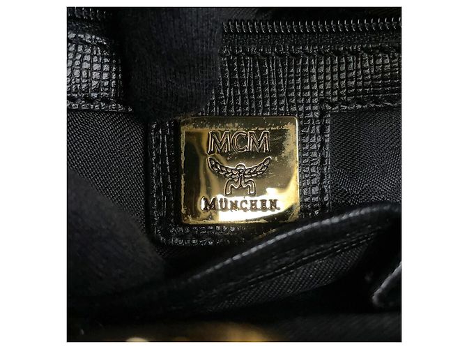 Sac à main MCM en cuir noir - vue 16