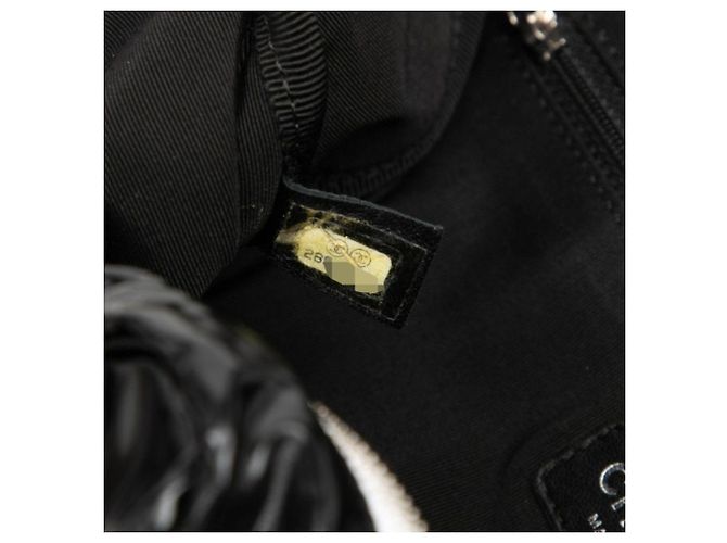 Borsa a tracolla con catena Chanel LA PAUSA Nero Bianco - vista 6