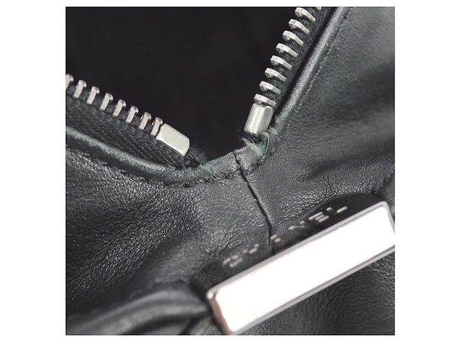 Chanel Square Stitch Boston Quilted Leather Preto - vista 7