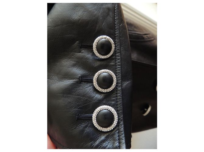 Timeless Chanel Abrigo de Cuero Negro Métiers d'Art Paris-Rome - vista 5