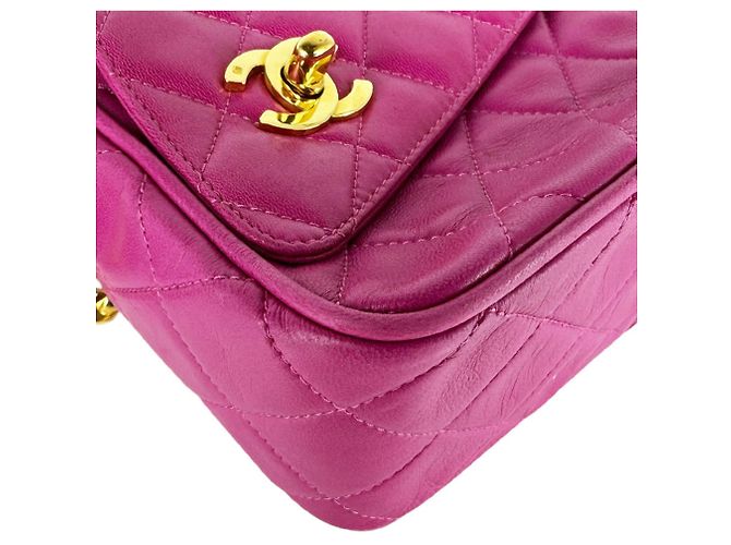 Borsa a tracolla Chanel in pelle d'agnello Magenta - vista 9