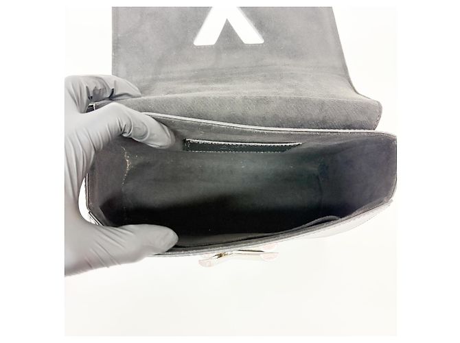 Louis Vuitton Twist Epi Leather MM Preto - vista 5
