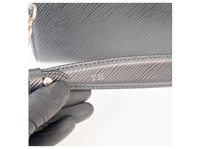 Louis Vuitton Twist Epi Leather MM Preto - vista 7