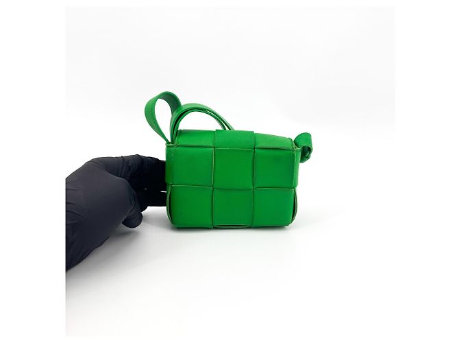 Bottega Veneta Cassette Maxi Intrecciato Leather Extra Mini Verde - vista 2