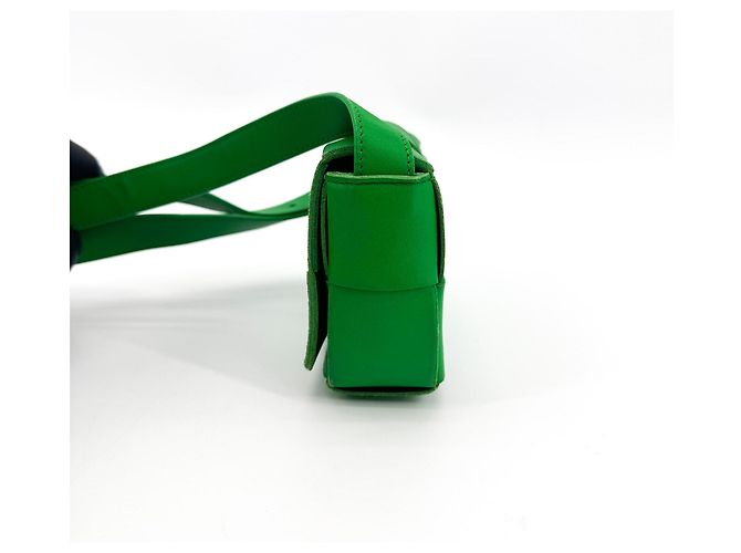 Bottega Veneta Cassette Maxi Intrecciato Leather Extra Mini Verde - vista 3