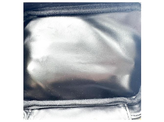 Chanel Vintage Timeless Cosmetic Case Patent Large Nero - vista 5