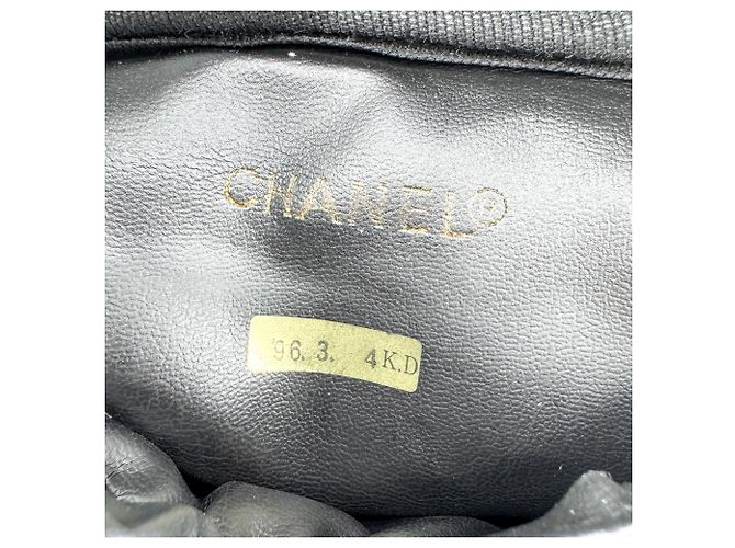 Chanel Vintage Timeless Cosmetic Case Patent Large Nero - vista 6