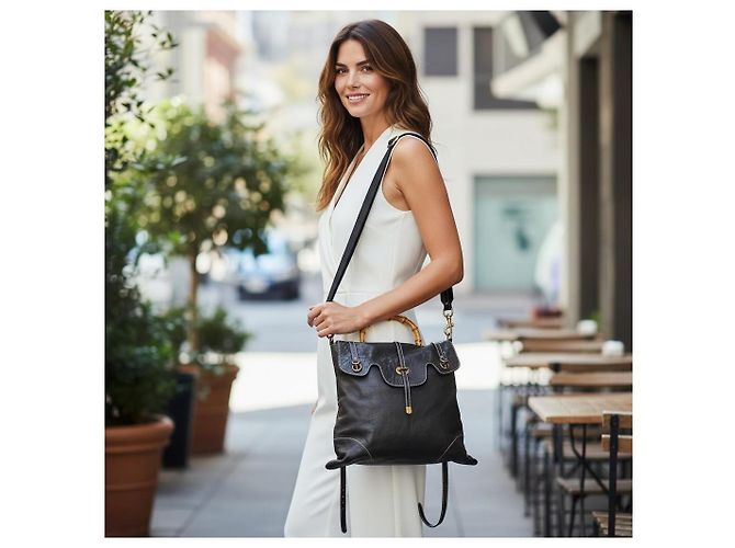 Miu Miu Bolso Tote Mochila Convertible de Piel Glaseada Negra Negro - vista 2