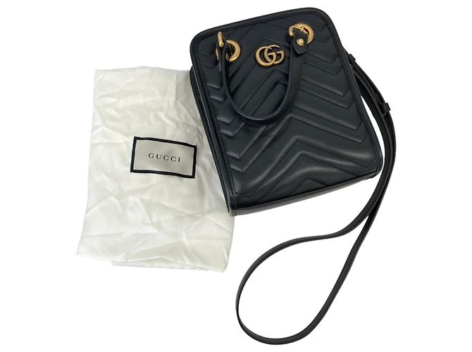 Bolsa de Ombro Gucci GG Marmont em Couro Matelassê Preto - vista 13