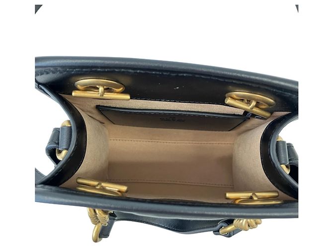 Bolsa de Ombro Gucci GG Marmont em Couro Matelassê Preto - vista 6
