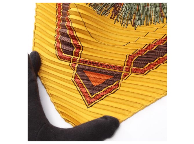 Hermès Foulard Hermes Carre Plissé Cuirs du Desert Marrone Multicolore - vista 6