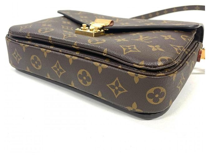 Borsa a tracolla Louis Vuitton Pochette Metis MM Marrone - vista 4