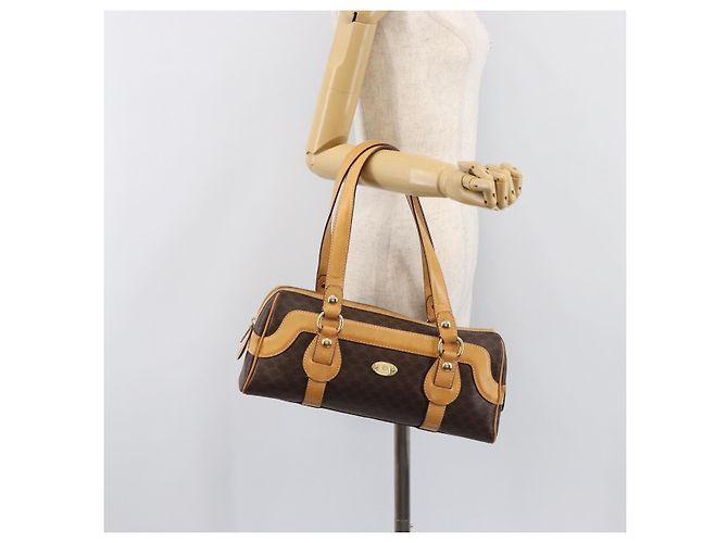 Céline CELINE Macadam Canvas Tote Bag PVC Leder Braun Gold Auth 204407A Golden - Ansicht 26