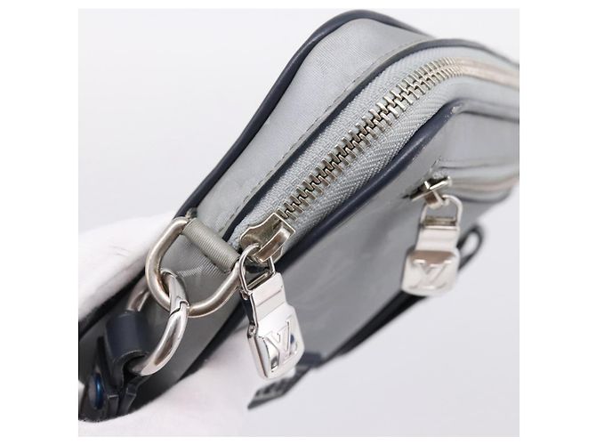Borsa a pochette LOUIS VUITTON Monogram Satellite Alpha Clutch Bag Silver M44171 LV Auth 204313A Argento - vista 10