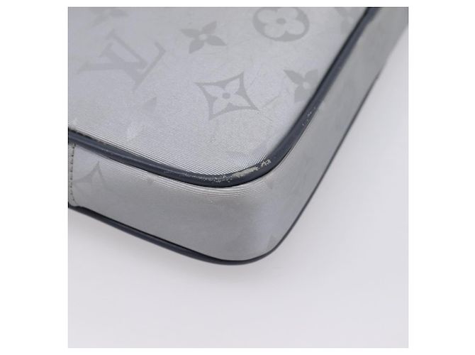 Borsa a pochette LOUIS VUITTON Monogram Satellite Alpha Clutch Bag Silver M44171 LV Auth 204313A Argento - vista 17