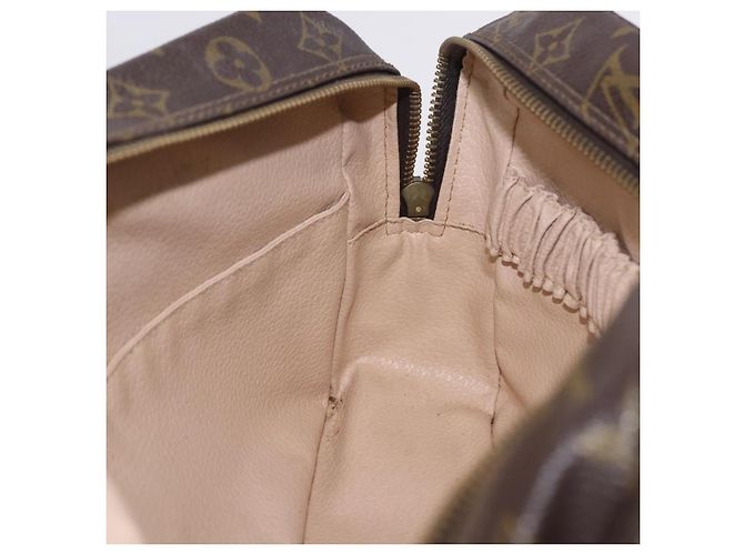 LOUIS VUITTON Monogram Trousse Toilette 28 Clutch Bag M47522 LV Auth 202993 Monogramma - vista 17