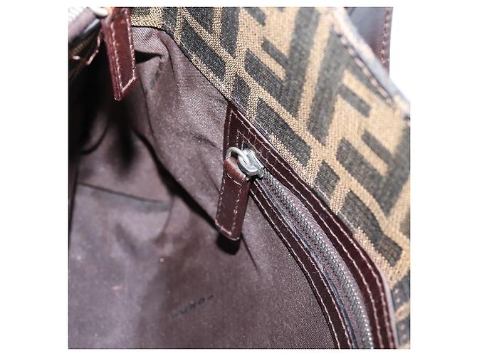 Borsa a tracolla FENDI Zucca Canvas Mamma Baguette Nero Argento Auth BA15572A - vista 25