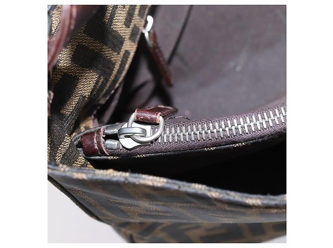 Borsa a tracolla FENDI Zucca Canvas Mamma Baguette Nero Argento Auth BA15572A - vista 27