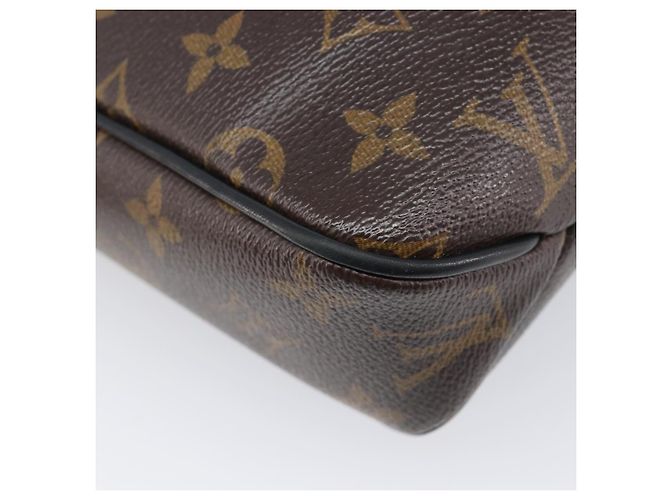 LOUIS VUITTON Monogram District PM Shoulder Bag M40935 LV Auth 201538V Monograma - vista 18