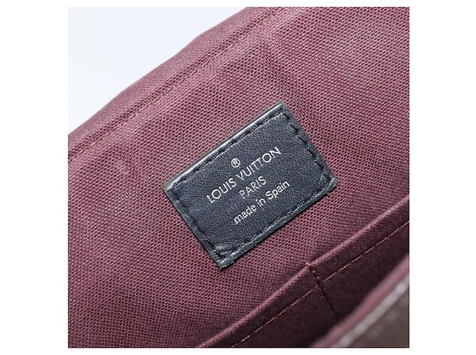 LOUIS VUITTON Monogram District PM Shoulder Bag M40935 LV Auth 201538V Monograma - vista 22
