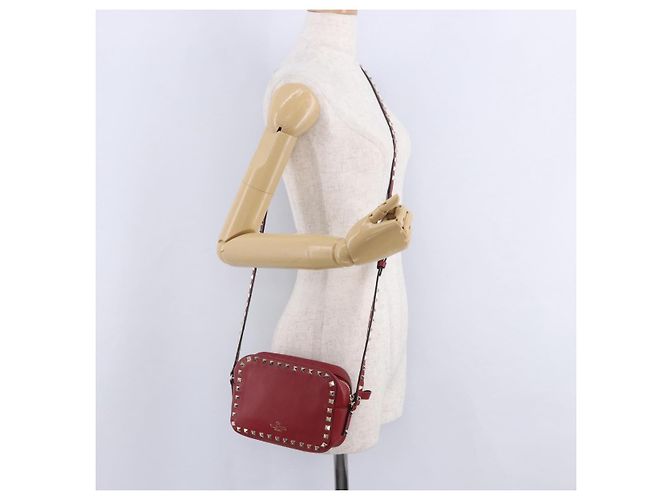 Borsa a tracolla VALENTINO Rock Studs in pelle rossa e oro Auth 205816 Rosso - vista 27