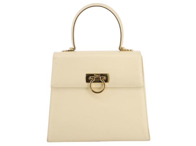 Borsa Salvatore Ferragamo Gancini in pelle bianca e oro Auth 205161 Bianco D'oro - vista 13
