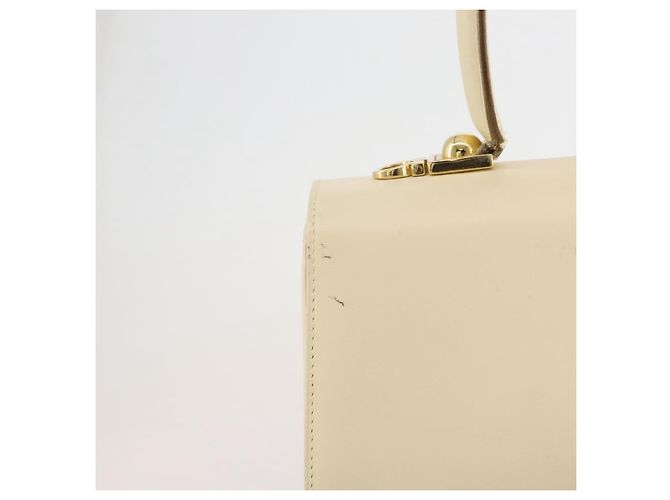 Borsa Salvatore Ferragamo Gancini in pelle bianca e oro Auth 205161 Bianco D'oro - vista 2
