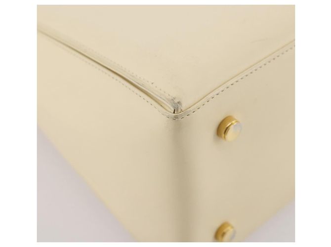 Borsa Salvatore Ferragamo Gancini in pelle bianca e oro Auth 205161 Bianco D'oro - vista 23