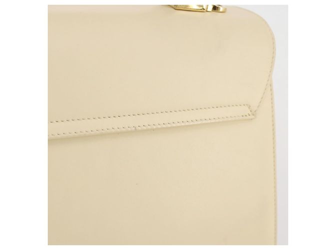 Borsa Salvatore Ferragamo Gancini in pelle bianca e oro Auth 205161 Bianco D'oro - vista 4