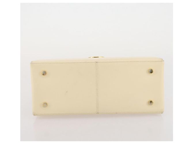 Borsa Salvatore Ferragamo Gancini in pelle bianca e oro Auth 205161 Bianco D'oro - vista 8