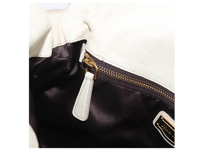 Borsa a mano Miu Miu con fiocco laterale in pelle 2way White Gold Auth am12582V Bianco D'oro - vista 27