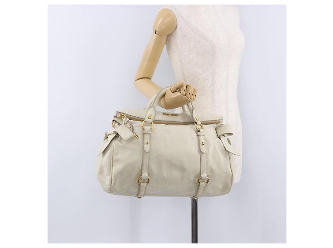 Borsa a mano Miu Miu con fiocco laterale in pelle 2way White Gold Auth am12582V Bianco D'oro - vista 29