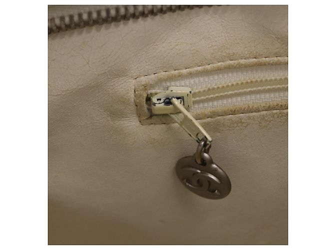 CHANEL Tote Bag Kaviarleder Standard Weiß Silber CC Auth 204728 - Ansicht 32